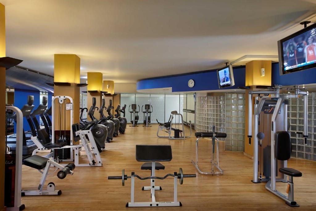 Fitness centrum a/nebo fitness zařízení v ubytování Cinnamon Lakeside