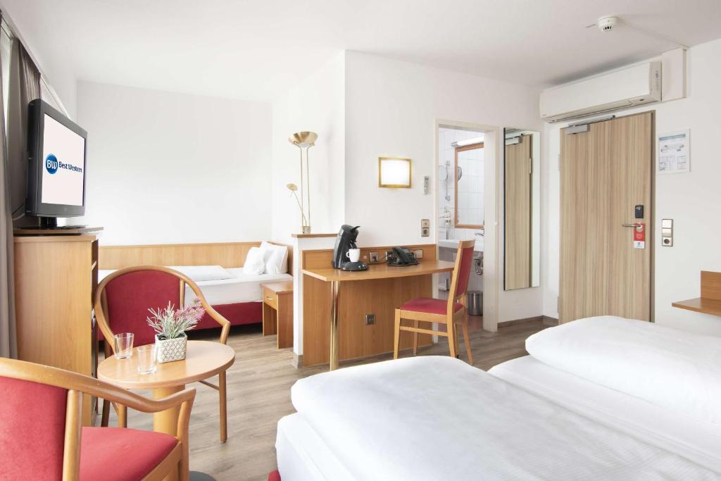 Best Western Queens Hotel Pforzheim-Niefern - Standard Double Room