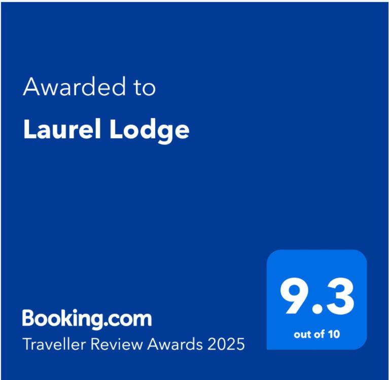 Majutusasutuses Laurel Lodge olev sertifikaat, autasu, silt või muu dokument