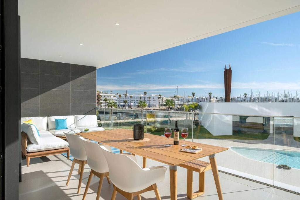 Mar e Terra Luxury Beach and Old Town Residence