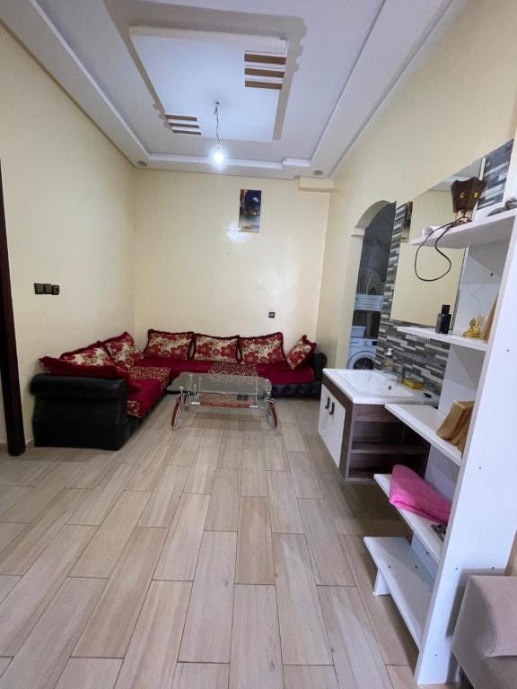 Kuchyň nebo kuchyňský kout v ubytování Private and spacious room