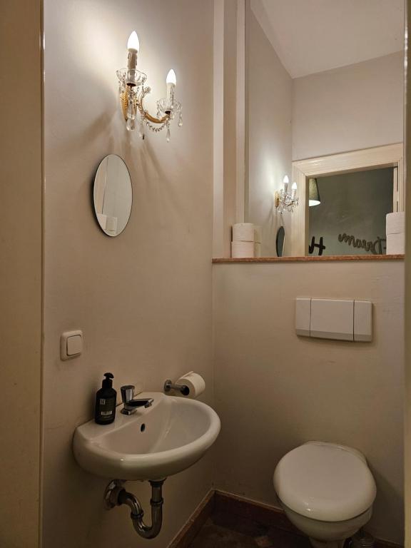 Koupelna v ubytování Cityappartement am Theaterplatz