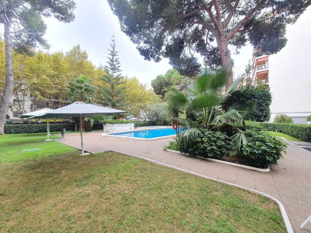 Bazén v ubytování Salou Centro Playa nebo v jeho okolí