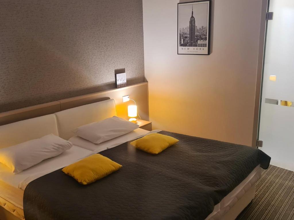 BoNiToS, SOBE-ROOMS - 19