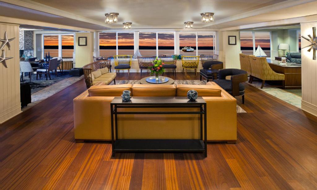 Posezení v ubytování Silver Cloud Hotel - Mukilteo Waterfront