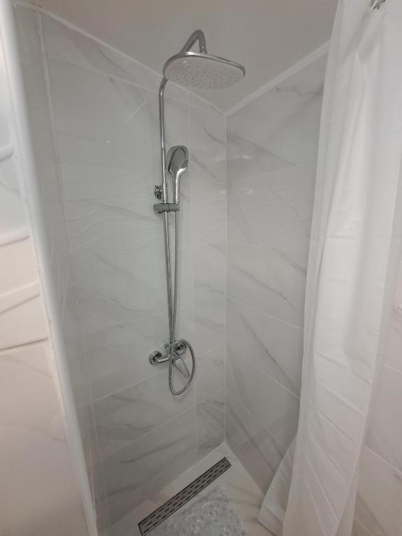 Apartments Orlić - Self check-in with code, WI-FI, Netflix, smart TV, garden - 19