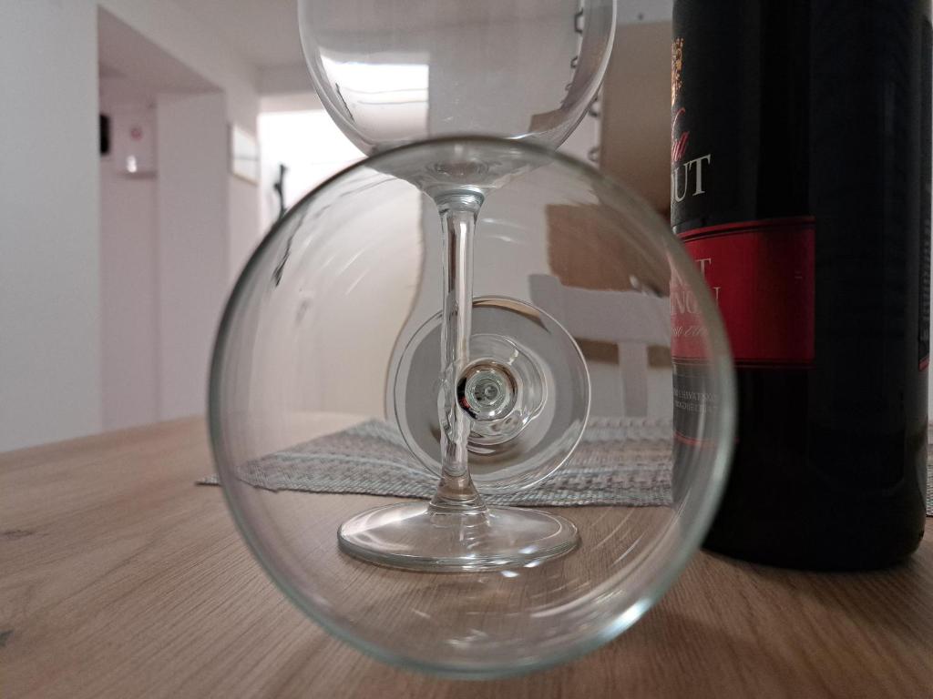 Apartments Orlić - Self check-in with code, WI-FI, Netflix, smart TV, garden - 12