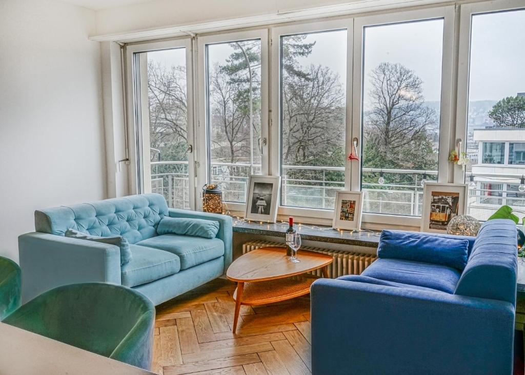 Posezení v ubytování Enge Station - Private Room Alps