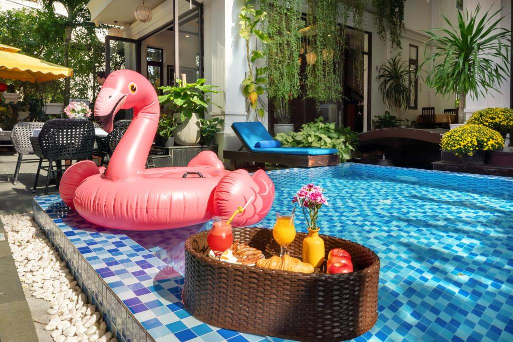 Bazén v ubytování Hoi An Discovery Villa nebo v jeho okolí