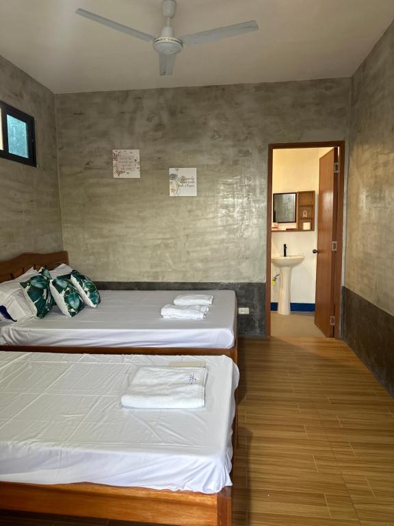 Postel nebo postele na pokoji v ubytování Kattegat Beachfront Villa