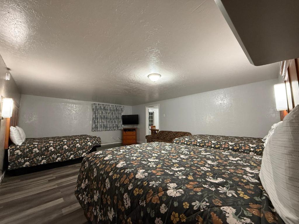 Budget Inn Bend - Habitación Triple Clásica