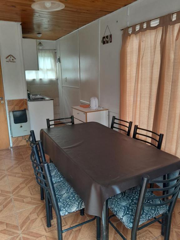 Kuchyň nebo kuchyňský kout v ubytování Altos Coirones Cabañas