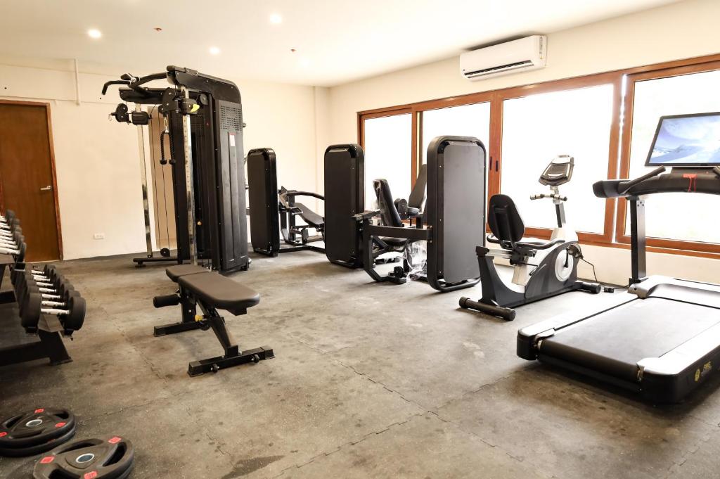 Fitness centrum a/nebo fitness zařízení v ubytování Panglao Vista Suites by SMS Hospitality
