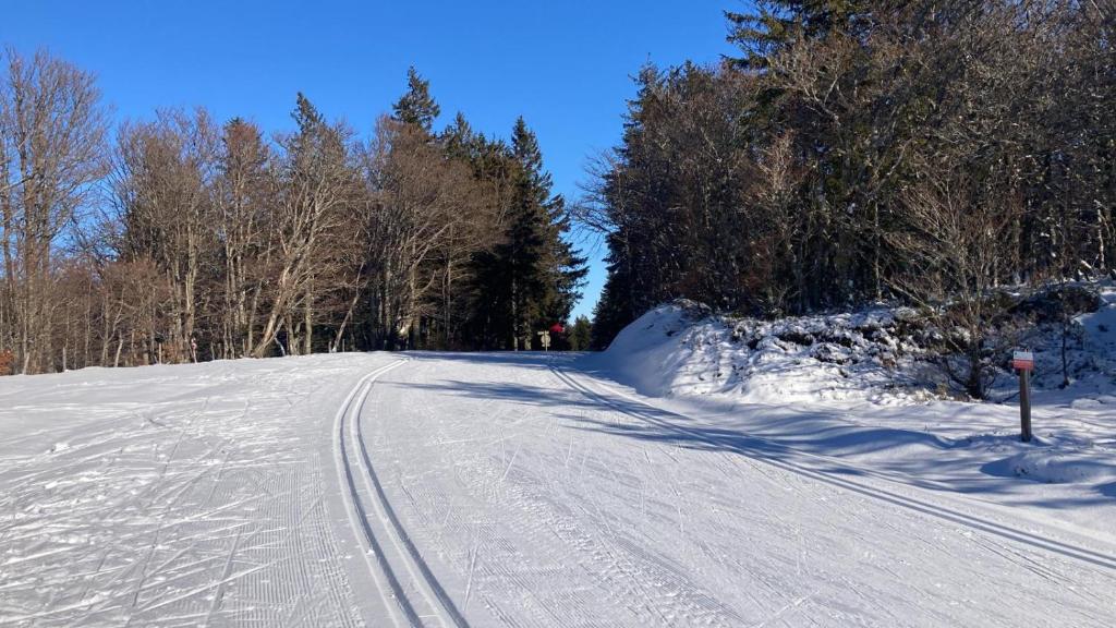 Obiekt Aux balcons de la vallée zimą