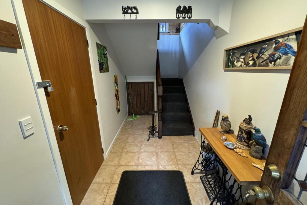 83b Conical Hill Rd - Access via Alpine Avenue - Resim 9