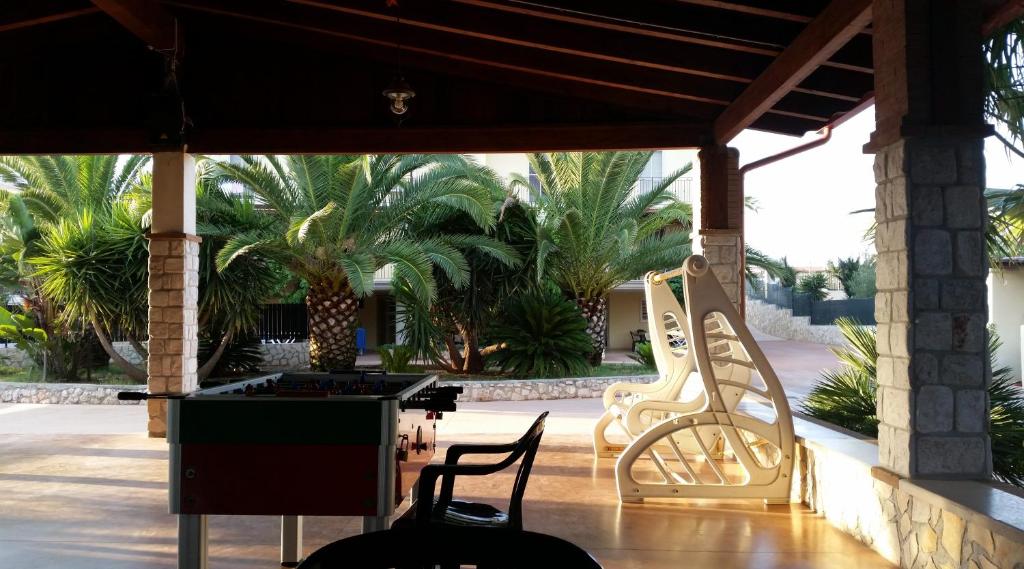 Patio lub wspólna przestrzeń na świeżym powietrzu w obiekcie Green Park Residence