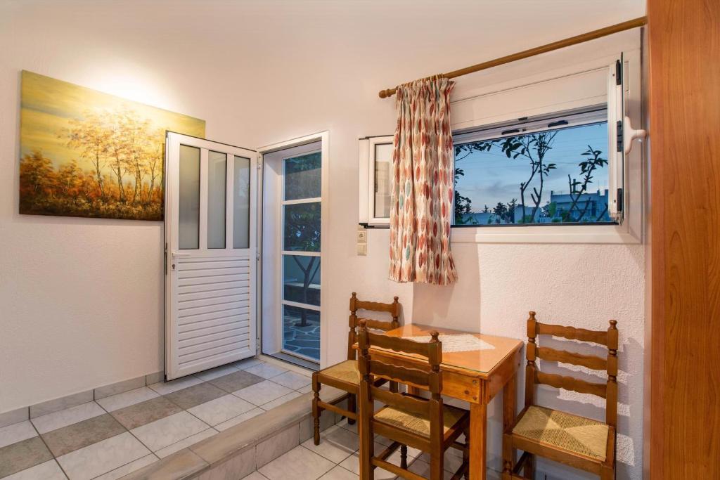 Kontaratos Studios & Apartments - 4