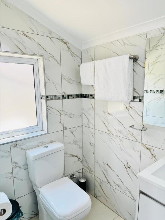 The Holiday House Harties - Luxe Tweepersoonskamer Met Uitzicht Op Zee