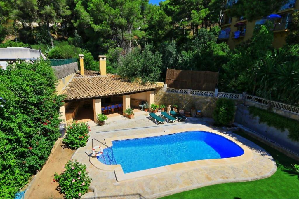 パゲラにあるEl Ranchito by Mallorca Infinityの庭にあるプールの上空からの眺め