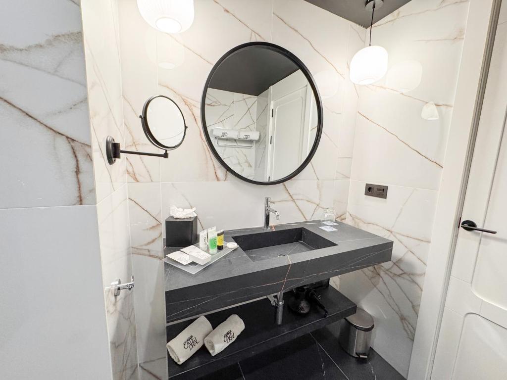 Hotel Barcelona Catedral 4 Sup - Resim 25