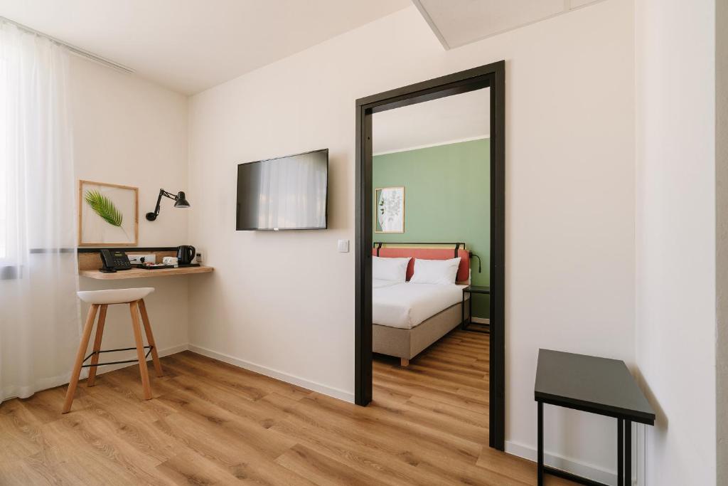 
Quadriple Room with 2 Double Beds
