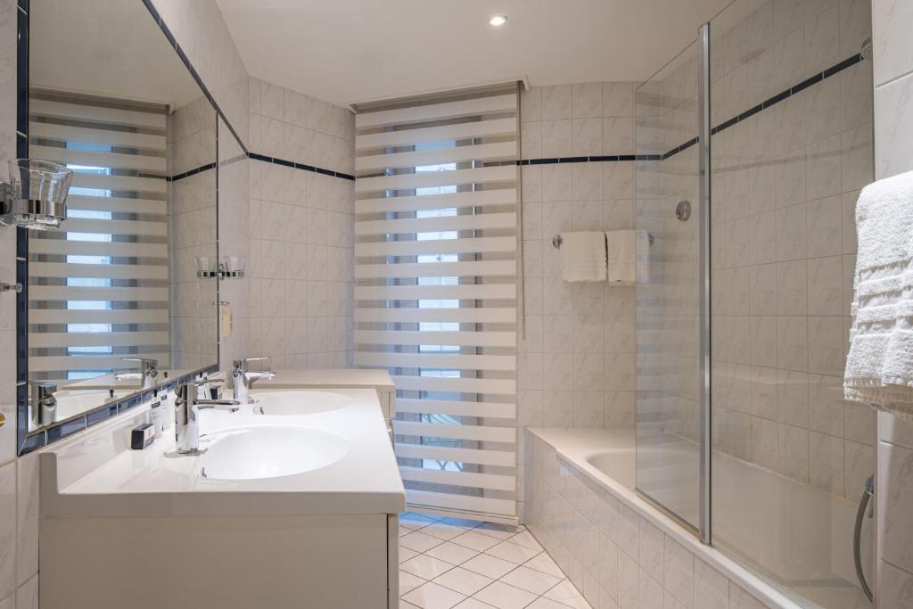 Vannituba majutusasutuses Thon Hotel Residence Parnasse Aparthotel