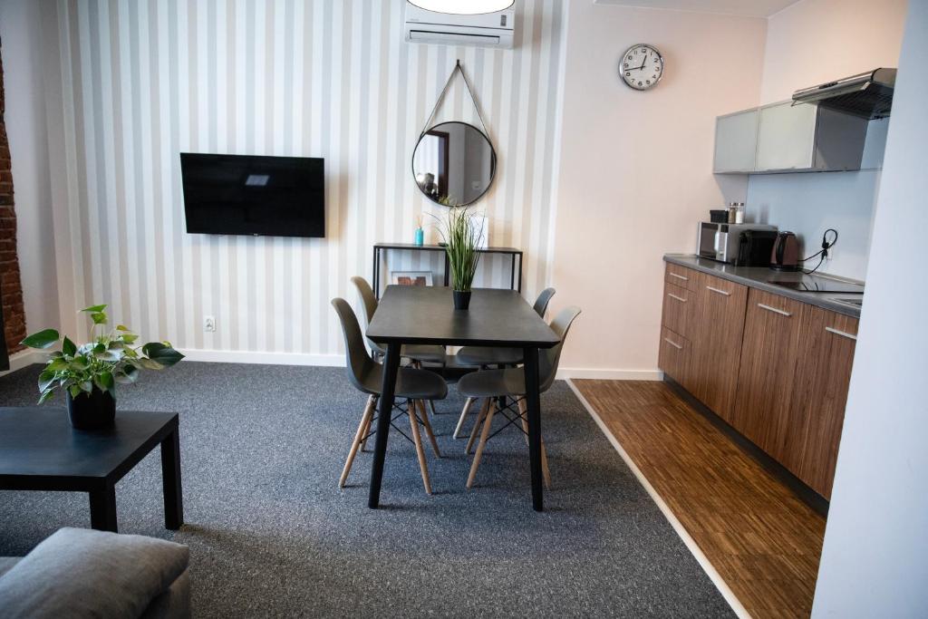 New Adler Bed & Breakfast - Vierpersoonskamer Met Eigen Badkamer