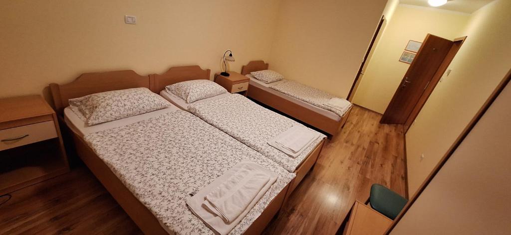 Postel nebo postele na pokoji v ubytování Farm stay File