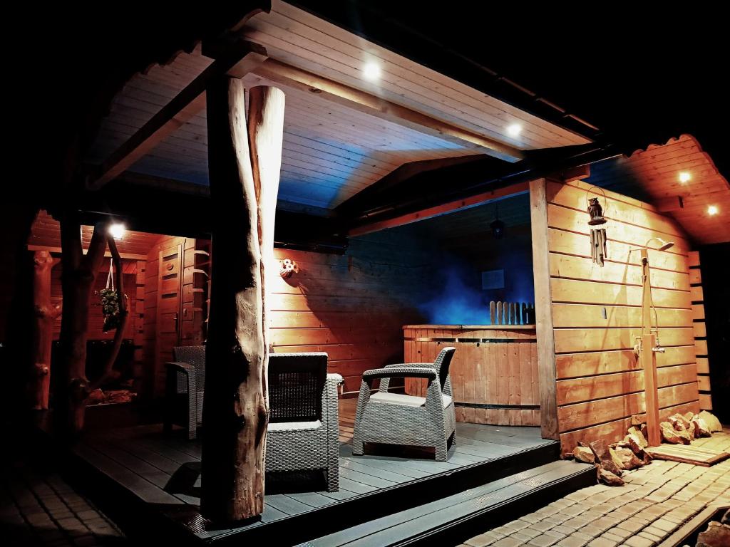 Φωτογραφία από το άλμπουμ του Domek parterowy z Jacuzzi w cenie σε Łobozew