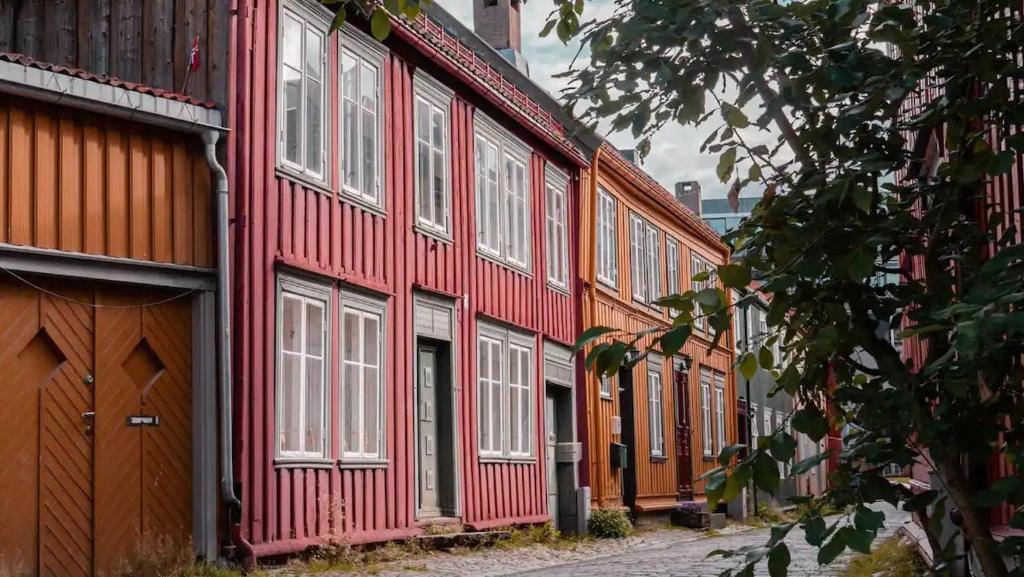 Ten peaceful Scandi living rooms that feature minimalist design - Dezeen - Norwegian Apartment Design Inspiration