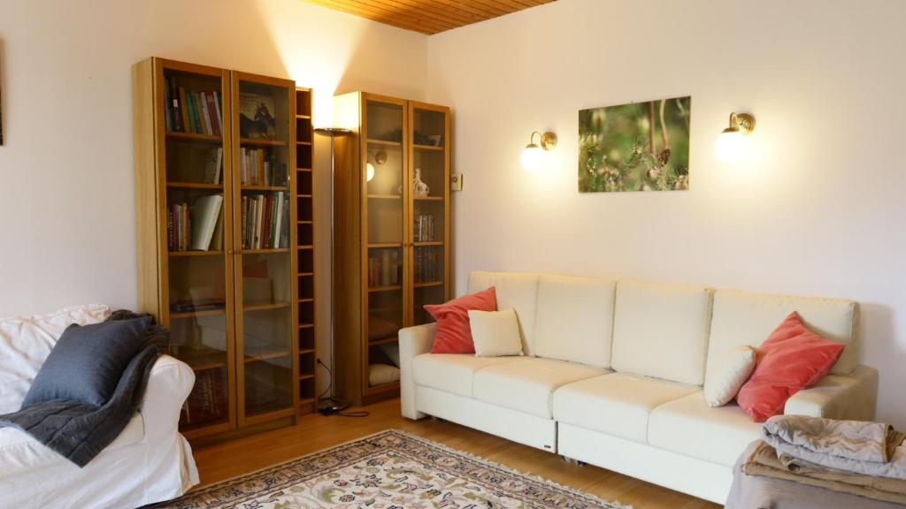 Posezení v ubytování Ferienwohnungen zum Attersee