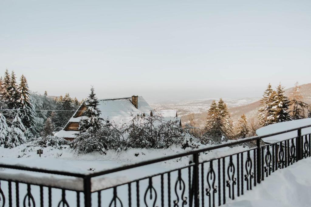 Obiekt Kocierz Resort zimą