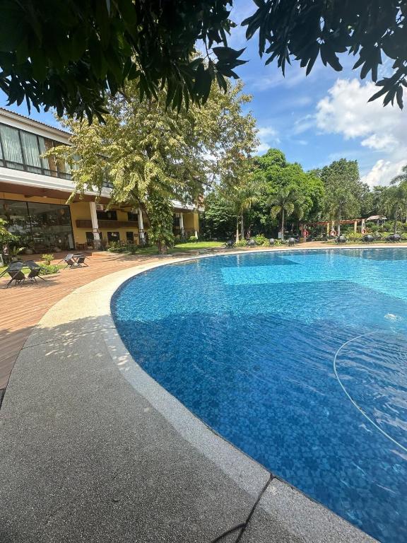 Bazén v ubytování Club Balai Isabel Taal Lakeview 305 Malvar nebo v jeho okolí