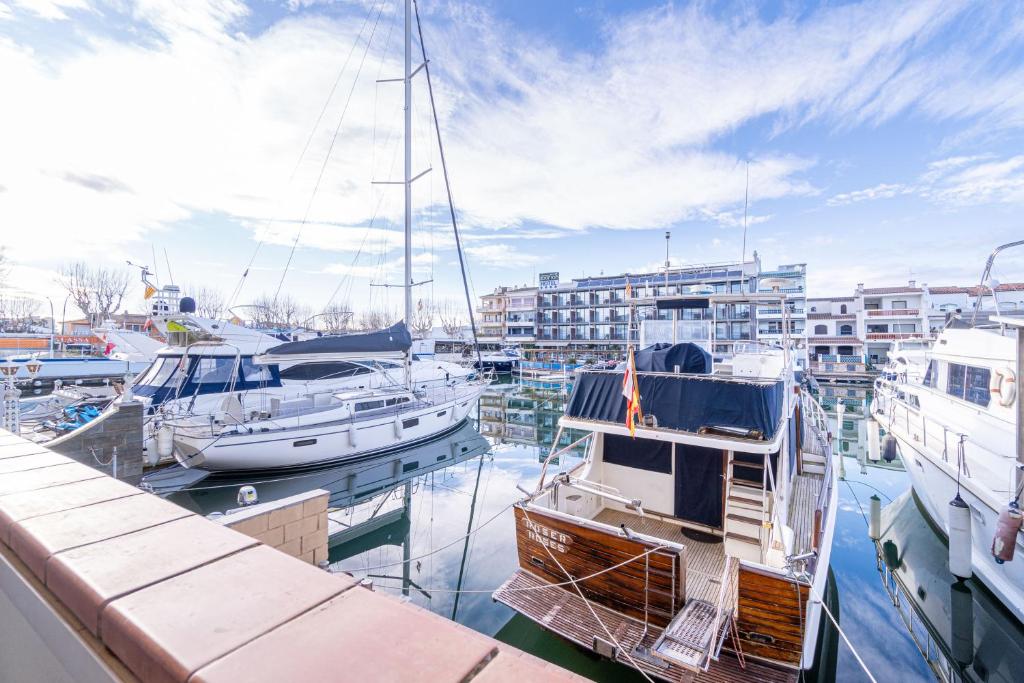 Apart-rent Apartamento Port Salins 0155 con vista al canal