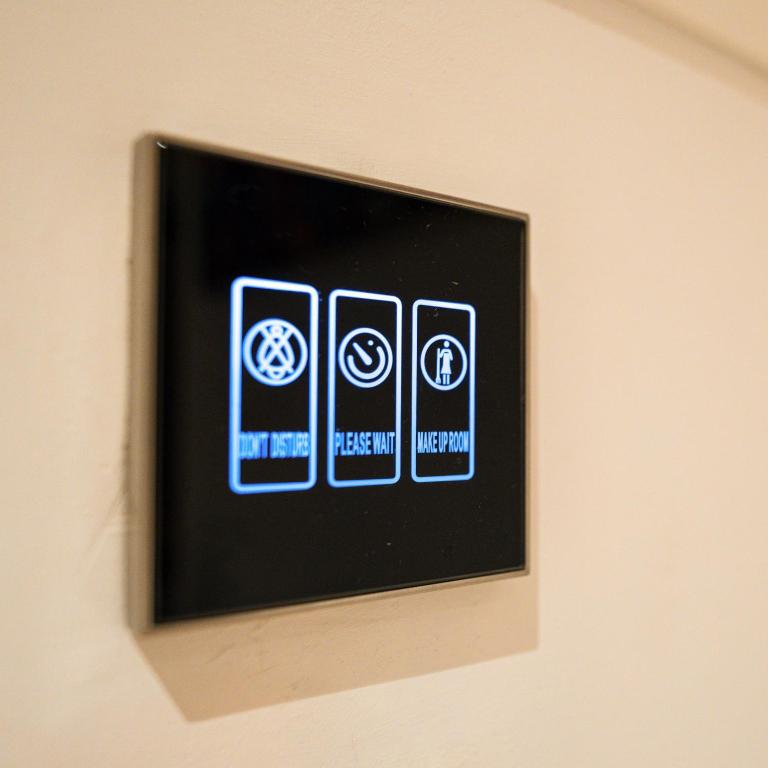 Athens Center luxury Suites 2 - Resim 15