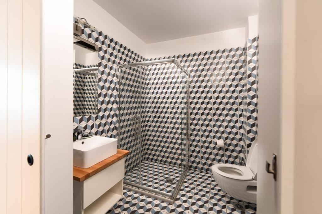 Athens Center luxury Suites 2 - Resim 8