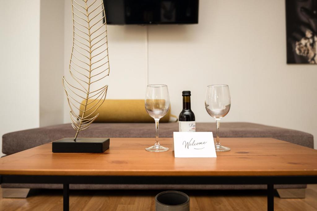 Athens Center luxury Suites 1 - Resim 19