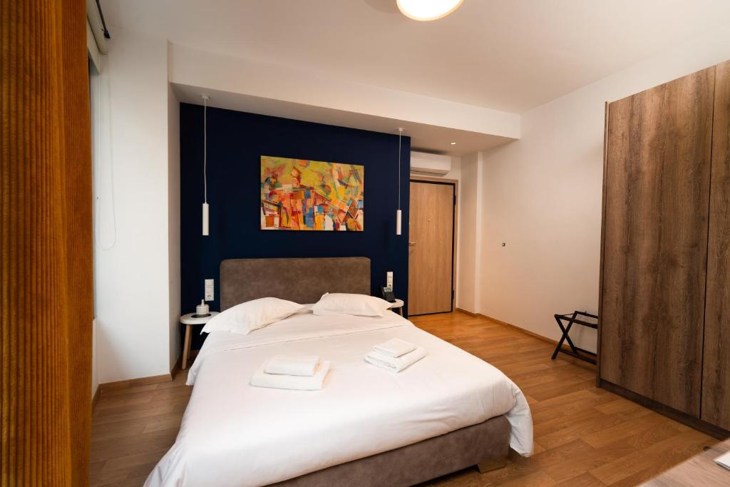 Athens Center luxury Suites 3 - Resim 17