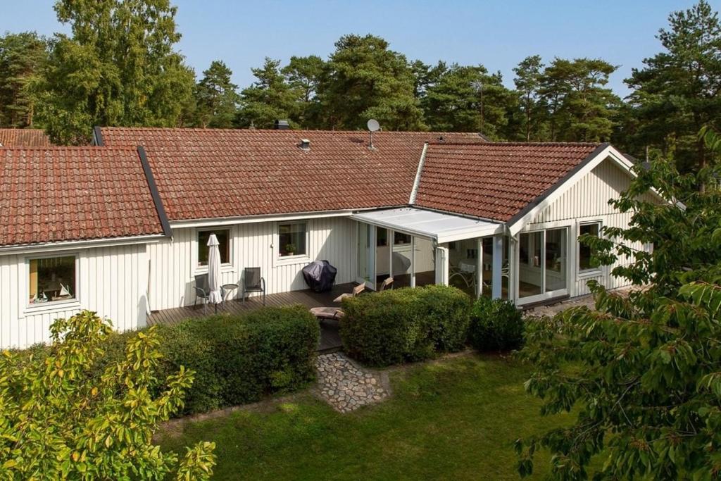 Κήπος έξω από το Big sea-loving house close to the beach