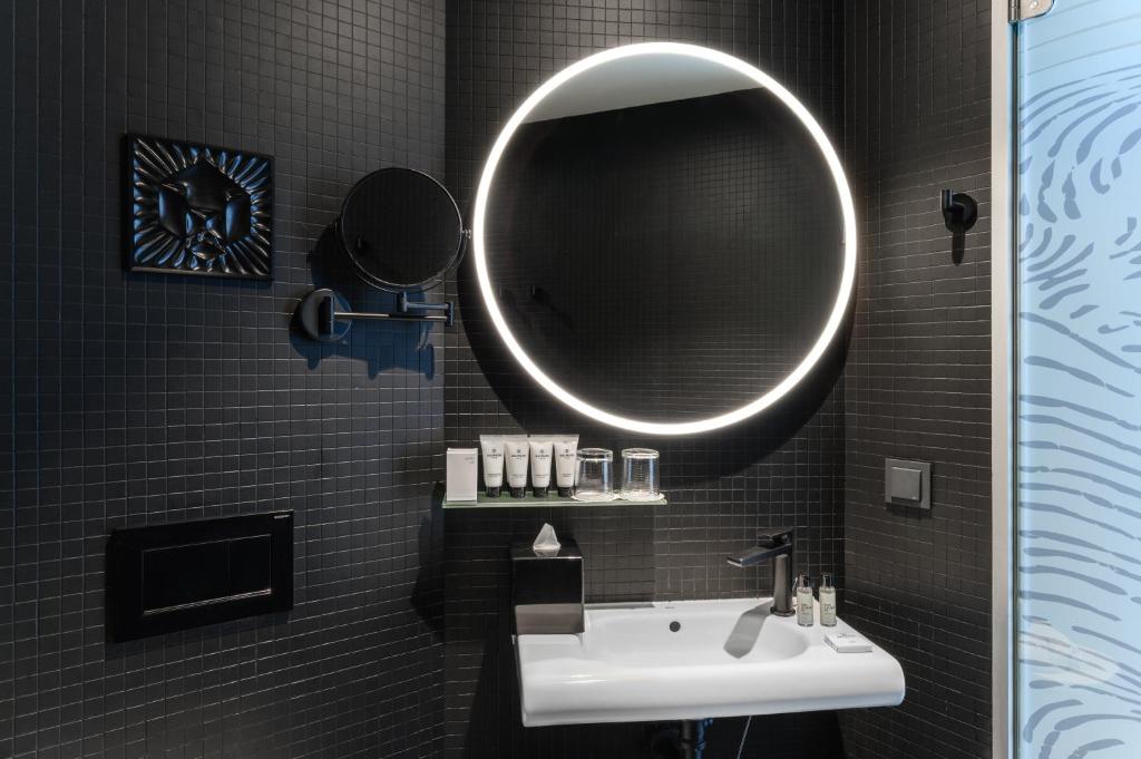 Hotel Clark Budapest - Adults Only photo 4