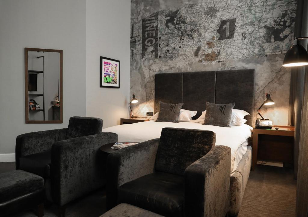 Postel nebo postele na pokoji v ubytování Malmaison Hotel Leeds