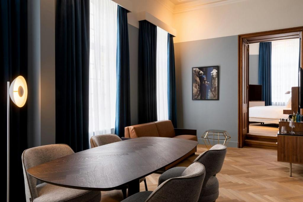 Zona d'estar a Sapphire House Antwerp, Autograph Collection by Marriott