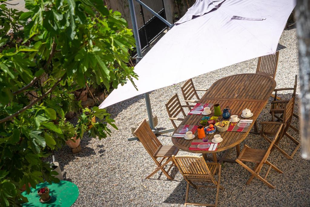 Nápoje v ubytování Maison d'Hôtes Mas de la Chadenede