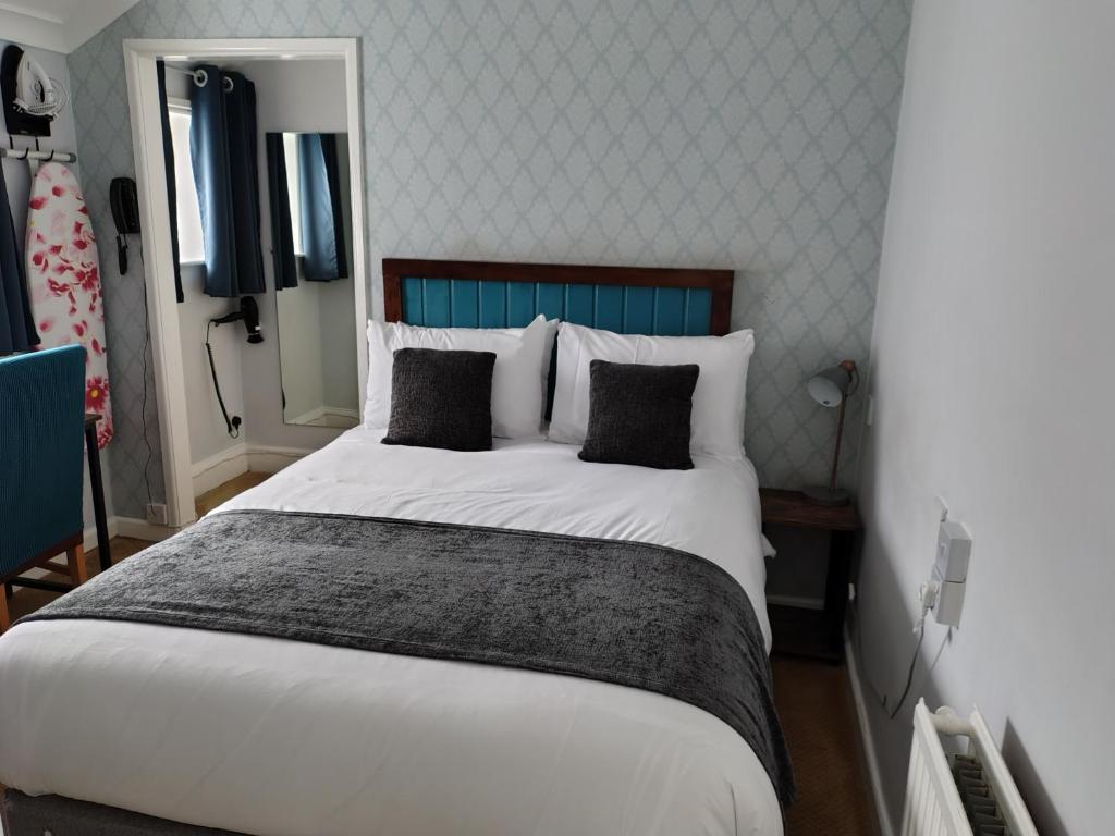 Rising Sun Hotel by Greene King Inns - 