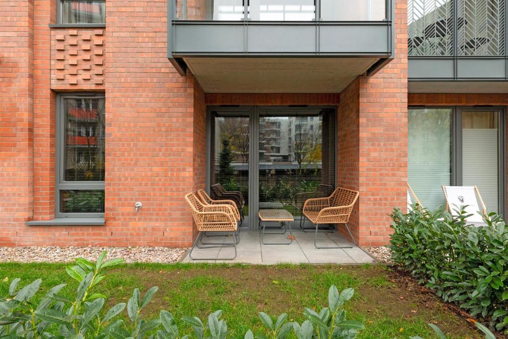 Vonkajšia záhrada v ubytovaní SCALA City Center by Downtown Apartments