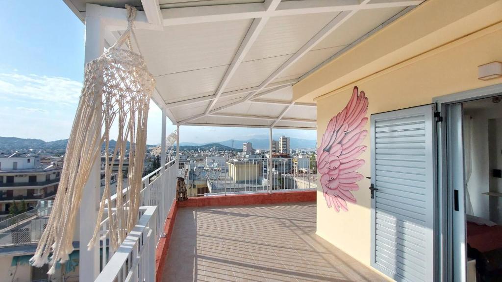 A bright and relaxing penthouse on the 5th floor