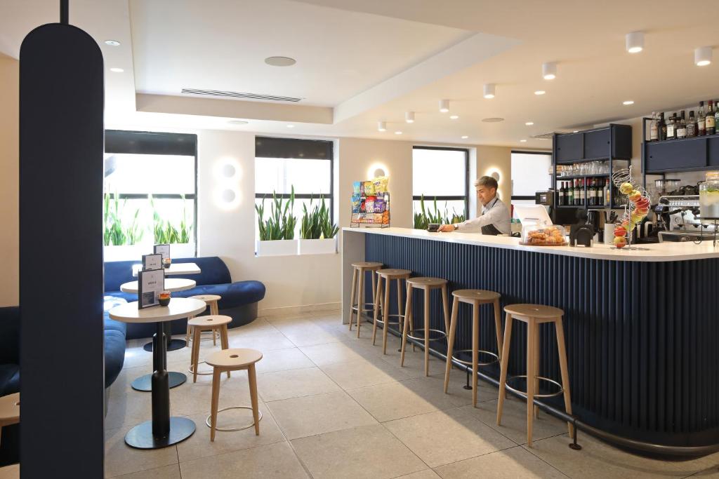 The Z Hotel Piccadilly - Resim 8