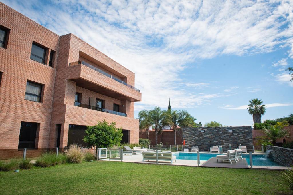 Bazén v ubytování Neper Hotel nebo v jeho okolí