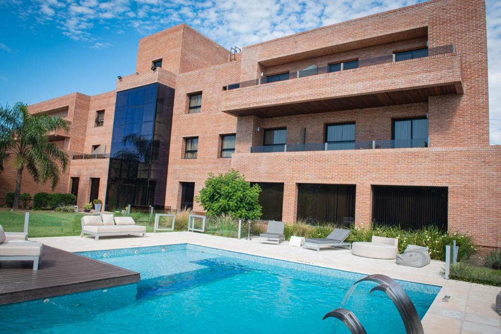 Bazén v ubytování Neper Hotel nebo v jeho okolí