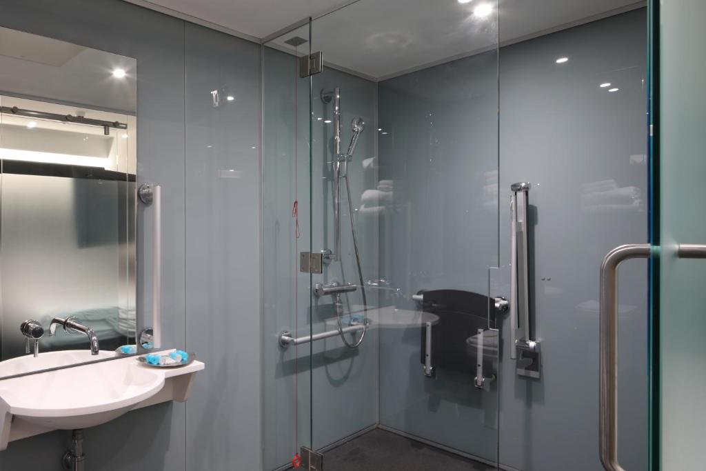 The Z Hotel Piccadilly - Resim 7